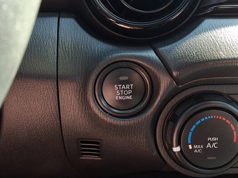 Used 2017 MAZDA MX-5 Miata Sport image 20