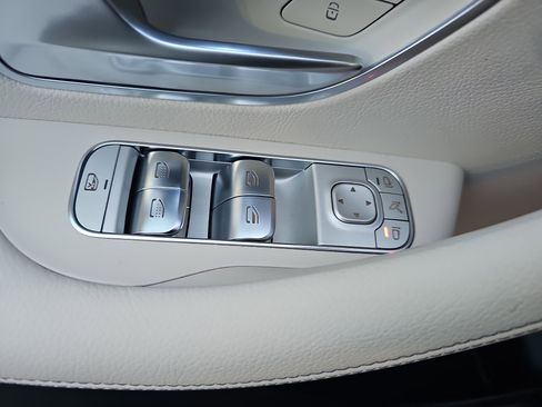 New 2026 Mercedes-Benz GLS 450 4MATIC image 30
