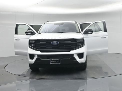 Certified 2025 Ford Expedition Max Active image 33
