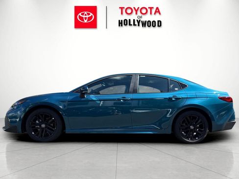 New 2026 Toyota Camry SE FWD image 9