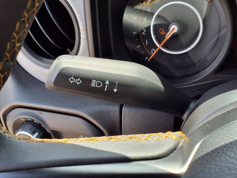 Used 2024 Jeep Gladiator Sport AWD/4WD image 27