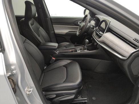 Used 2024 Jeep Compass Latitude image 21