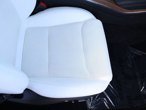 Used 2022 Tesla Model X AWD/4WD image 32