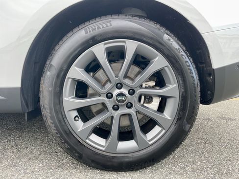Certified 2025 Land Rover Range Rover Sport AWD/4WD image 10