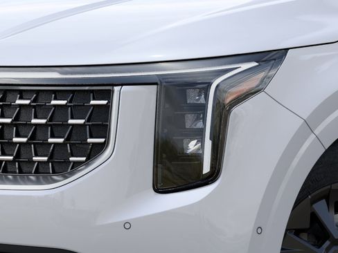 New 2026 Kia Carnival Hybrid FWD image 11