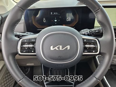 Used 2026 Kia Carnival EX FWD image 31