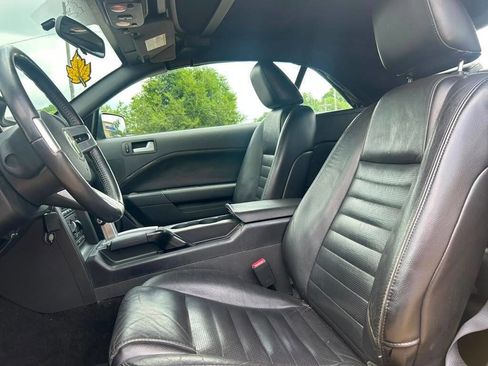 Used 2006 Ford Mustang GT Premium RWD image 10