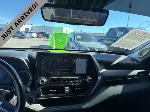 Used 2021 Toyota Highlander Platinum image 13