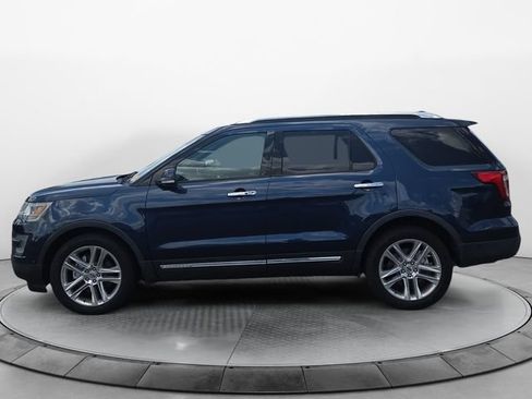 Used 2016 Ford Explorer Limited w/ Equipment Group 301A AWD/4WD image 2