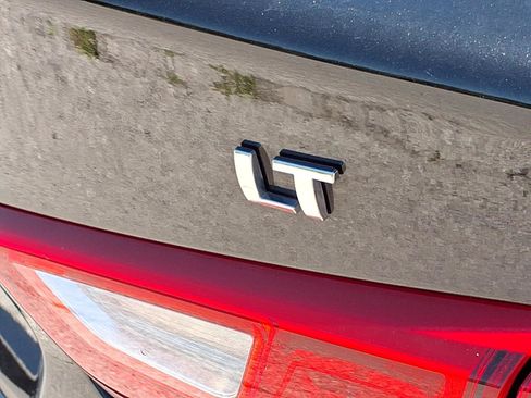 Used 2016 Chevrolet Malibu LT FWD image 32