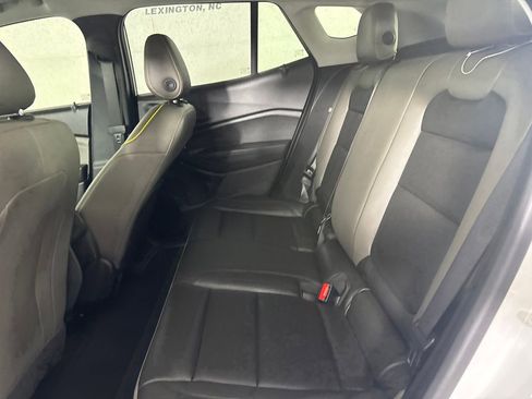 Used 2024 Chevrolet Trax ACTIV w/ Driver Confidence Package FWD image 18