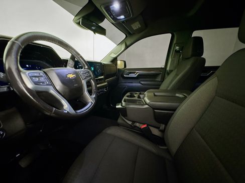 Used 2022 Chevrolet Silverado 1500 LT RWD image 19