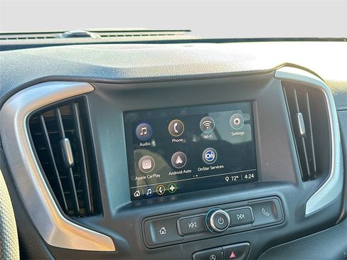 Used 2024 GMC Terrain SLE w/ Driver Convenience Package image 14