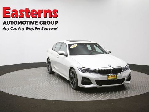 Used 2022 BMW 330i xDrive Sedan w/ M Sport Package image 52