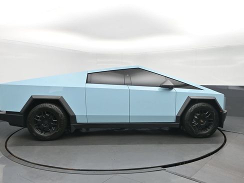 Used 2024 Tesla Cybertruck Cyberbeast AWD/4WD image 2