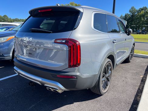 Used 2022 Kia Telluride SX w/ SX Prestige Package AWD/4WD image 5