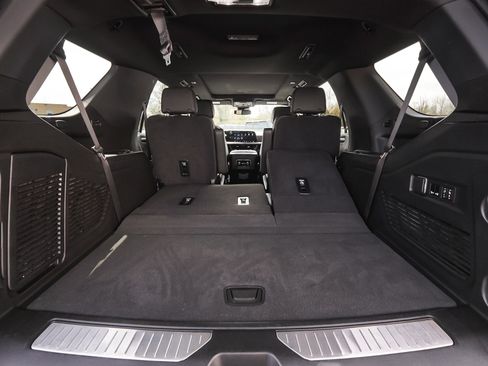 Used 2025 Chevrolet Tahoe RST w/ Comfort Package image 53