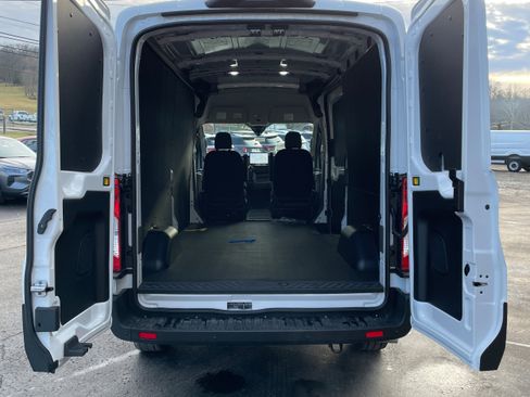 New 2026 Ford Transit 250 148 Medium Roof w/ Load Area Protection Package image 9