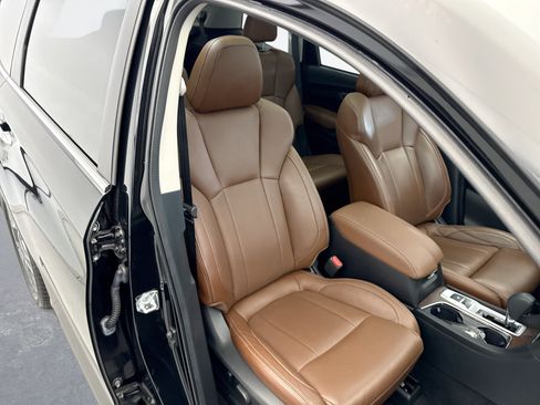 Used 2023 Subaru Ascent Touring w/ Popular Package #2A AWD/4WD image 19