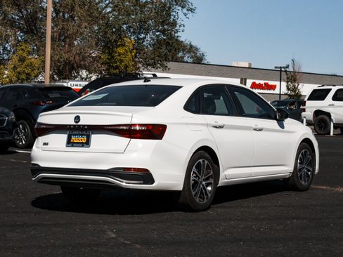 Used 2025 Volkswagen Jetta Sport FWD image 5