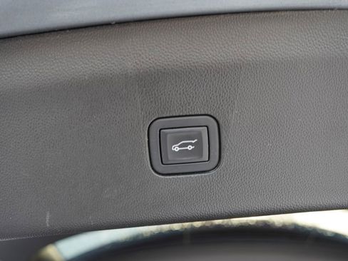 Certified 2023 Buick Enclave Essence image 22