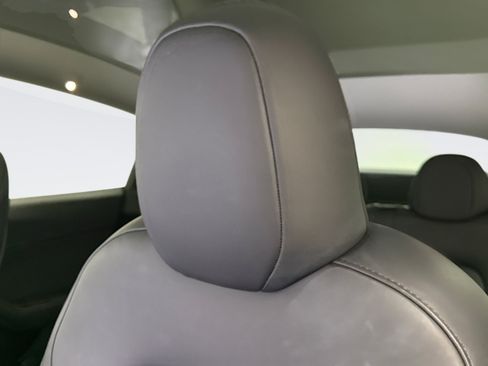 Used 2023 Tesla Model Y Long Range AWD/4WD image 8