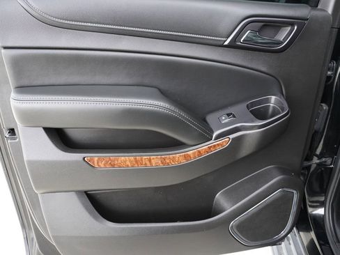 Used 2016 Chevrolet Suburban LTZ image 20