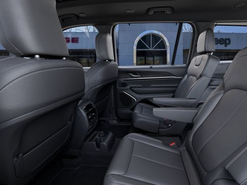 New 2025 Jeep Grand Cherokee L Limited w/ Luxury Tech Group II AWD/4WD image 47