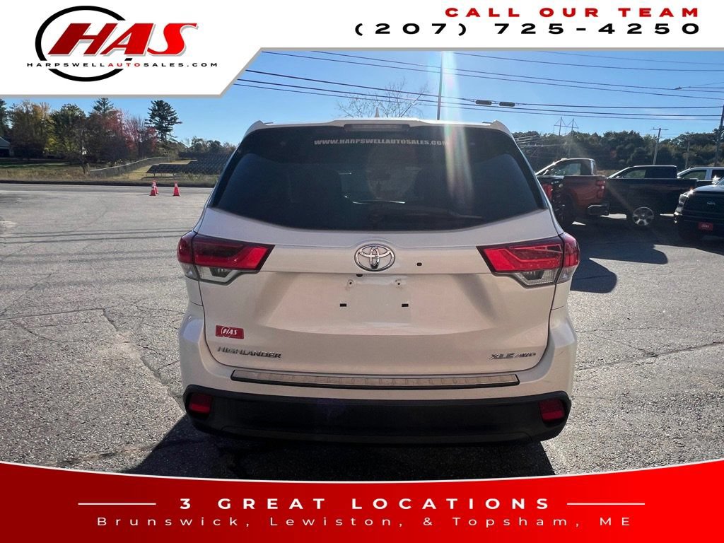 Used 2019 Toyota Highlander XLE AWD/4WD image 6