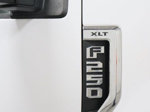 Used 2022 Ford F250 XLT image 30