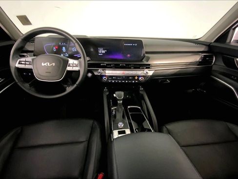 Certified 2025 Kia Telluride S FWD image 15