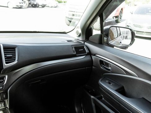 Used 2019 Honda Ridgeline RTL-T image 13