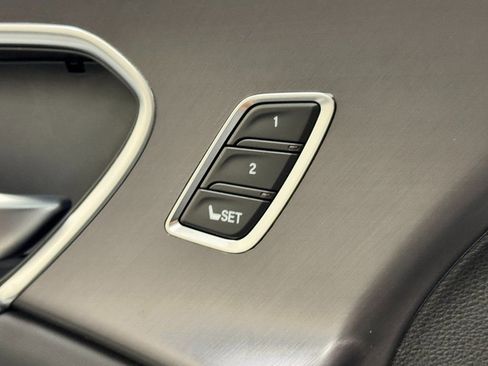 Used 2025 Acura RDX SH-AWD image 15