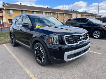 Used 2025 Kia Telluride S