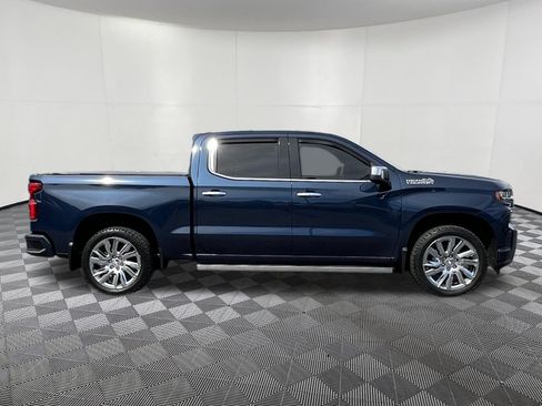 Used 2020 Chevrolet Silverado 1500 High Country w/ Technology Package AWD/4WD image 7