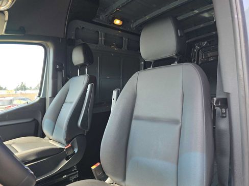 Used 2026 Mercedes-Benz Sprinter 2500 image 22