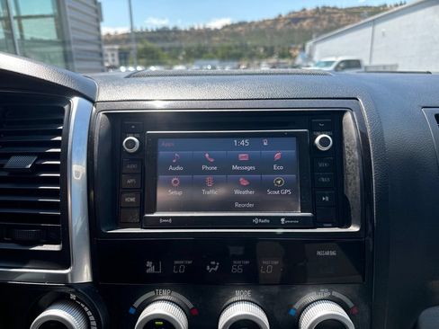 Used 2019 Toyota Sequoia SR5 AWD/4WD image 20