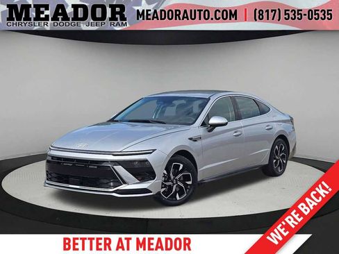 Used 2025 Hyundai Sonata SEL FWD image 1