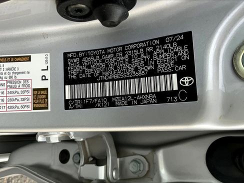 Certified 2025 Toyota Corolla SE image 29