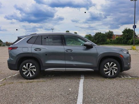 New 2025 Volkswagen Tiguan S image 6