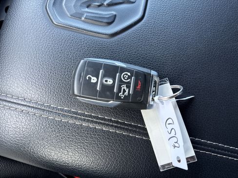 Used 2023 RAM 1500 Laramie image 29