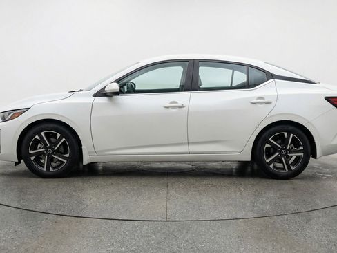 Used 2025 Nissan Sentra SV FWD image 5