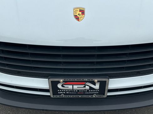 Used 2019 Porsche Macan AWD/4WD image 43