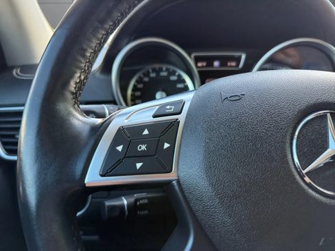 Used 2015 Mercedes-Benz GL 450 4MATIC image 30