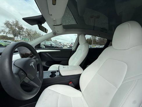 Used 2023 Tesla Model Y Long Range image 16