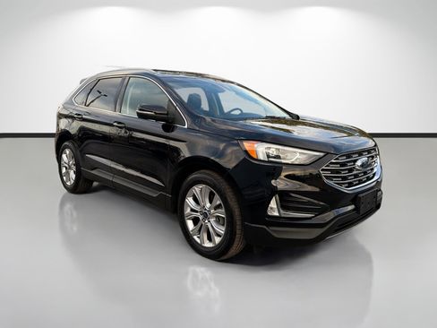 Used 2020 Ford Edge Titanium image 1