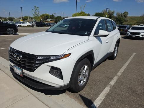 Used 2024 Hyundai Tucson SE AWD/4WD image 3