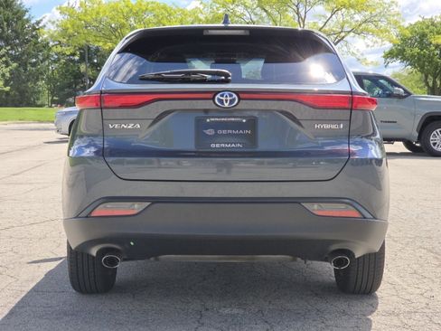 Used 2021 Toyota Venza LE AWD/4WD image 19