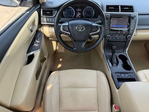 Used 2016 Toyota Camry XLE FWD image 9