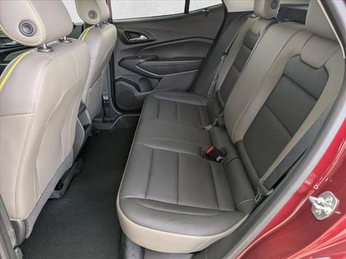 Used 2024 Chevrolet Trax ACTIV FWD image 17